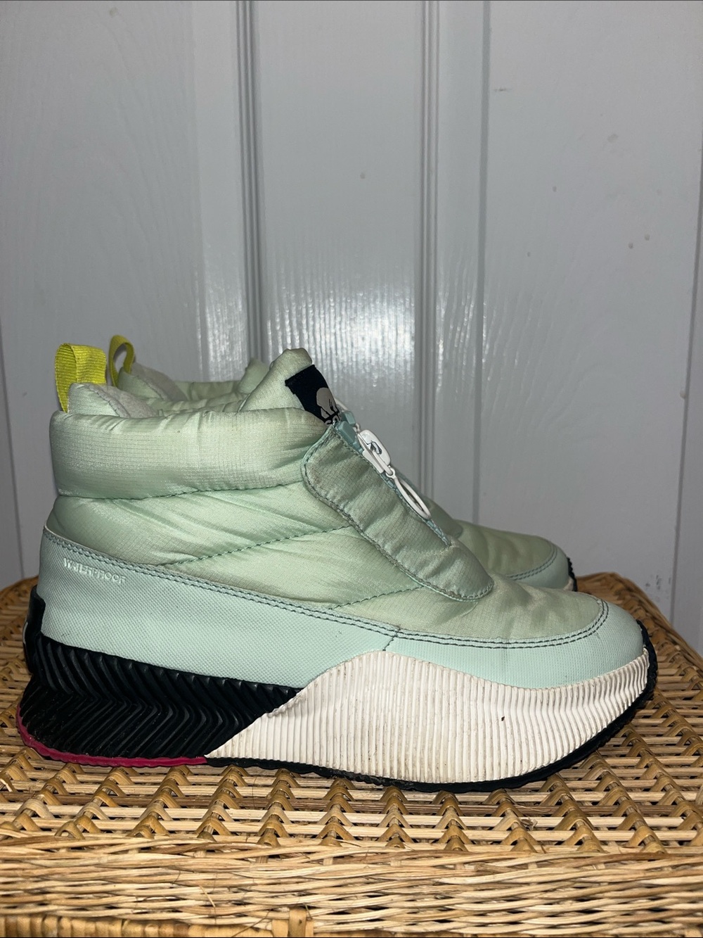 SOREL Out n About III Puffy zip waterproof shoe in Sea Sprite/Chalk